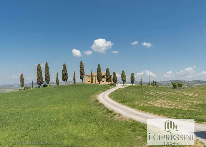 Villa I Cipressini privata lusso piscina riscaldata spa palestra Toscana Pienza